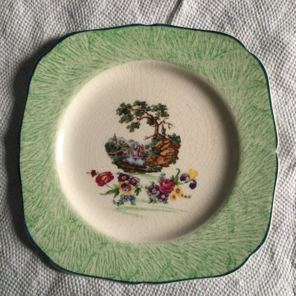 Set of 2 vintage H & K TUNSTALL made in England small dish plates 6.5" - Picture 2 of 12